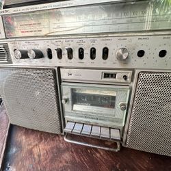  Boom Box