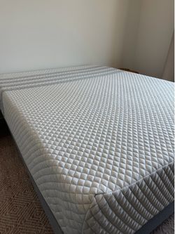 Queen Bed and Frame (Leesa Brand)