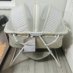BRAND NEW FOLDABLE BASSINET