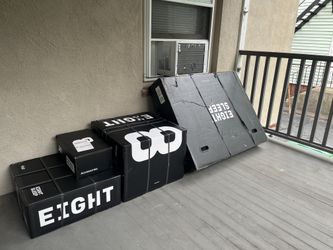 NEW/SEALED Eight Sleep Pod 5 Ultra Queen + Base