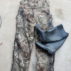 NEW... Cover All.. Size Xl ..... Boots Size 12