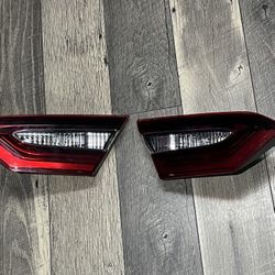 2020-2024 TOYOTA CAMRY INNER TAIL LIGHT OEM