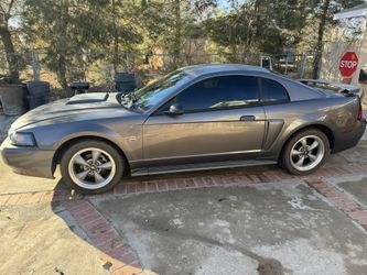 2004 Ford Mustang
