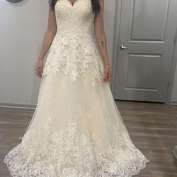 David’s Bridal Wedding Dress Size 2