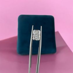 Certified Lab Grown Radiant Shape Diamond For Pendant 