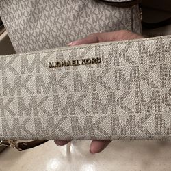 Michael Kors Jet Set Travel Large Continental Wallet Wristlet MK Vanilla Brown