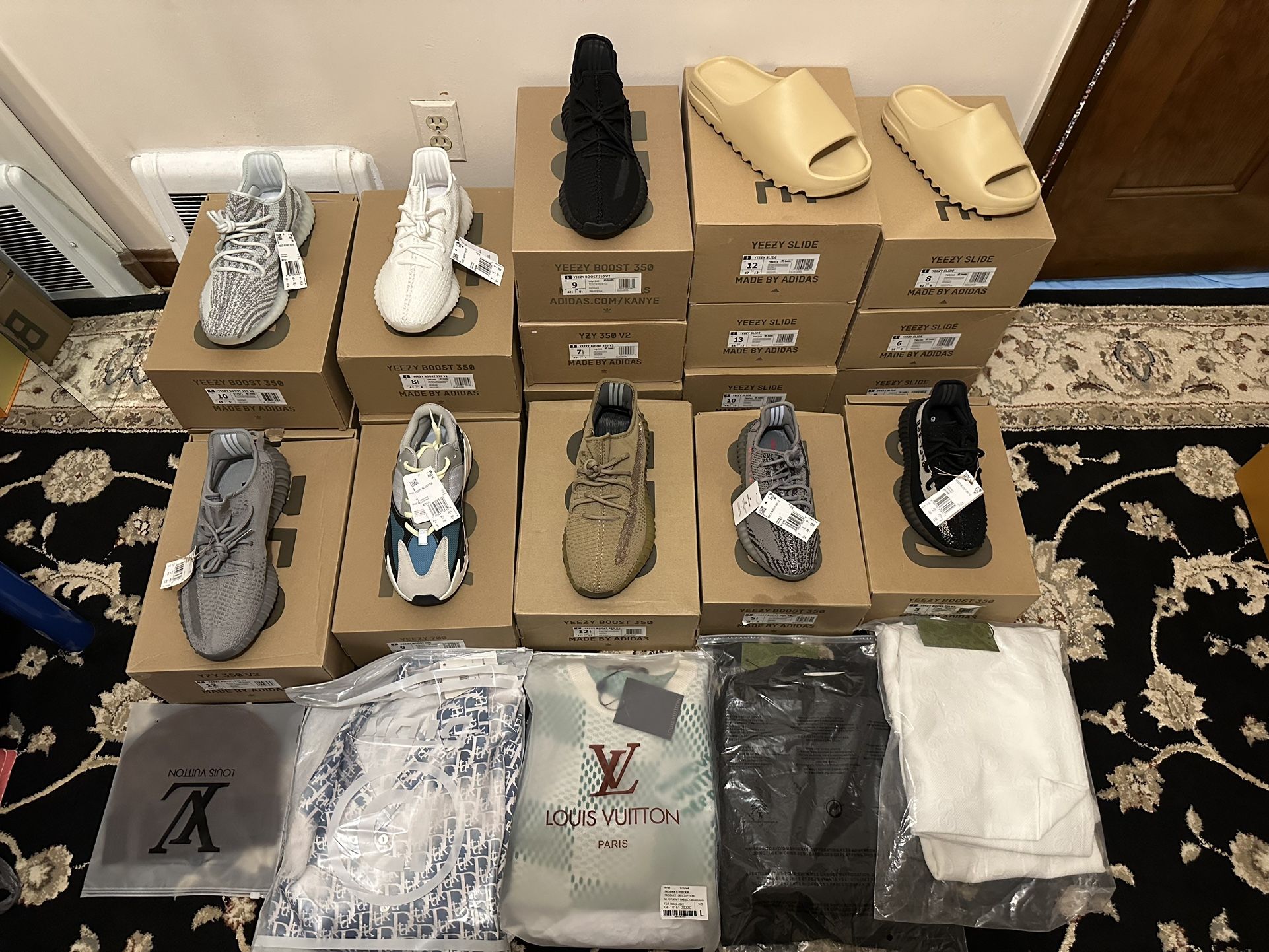 Yeezys 350s And Slides