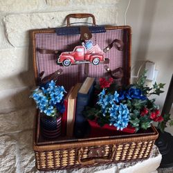Picnic Basket Patriotic Decor I’ve Got More Patriotic Decor 