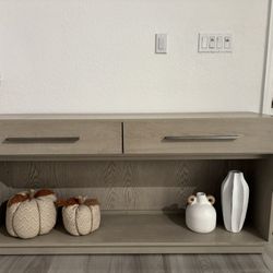 Nixon Light Tone End Table, City Furniture 