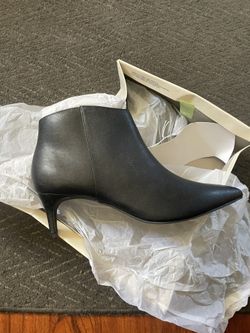 Brand New Woman’s Shoes