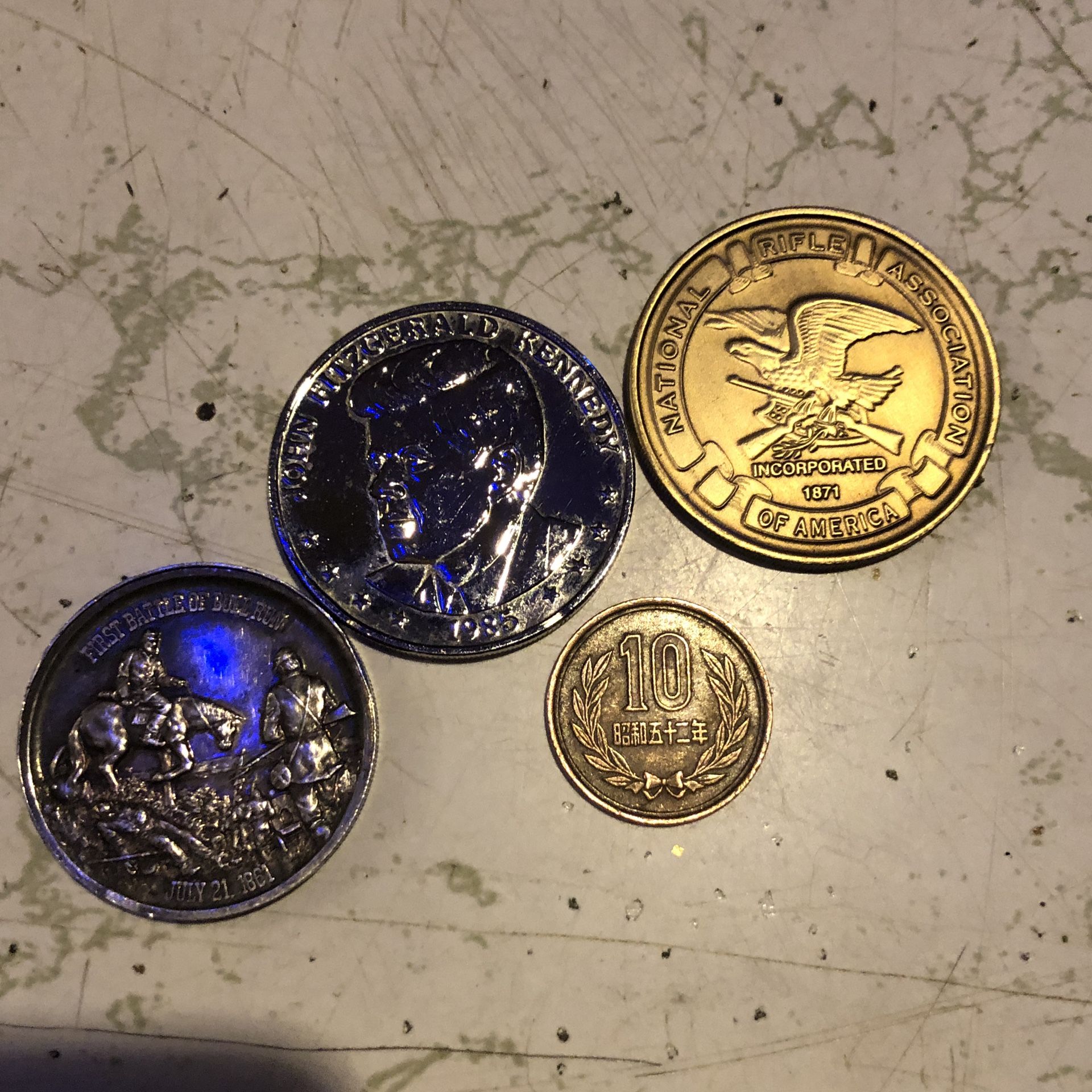 Random collector coins