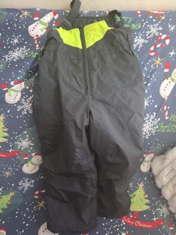 Kids New Snow Bib Size 5/6