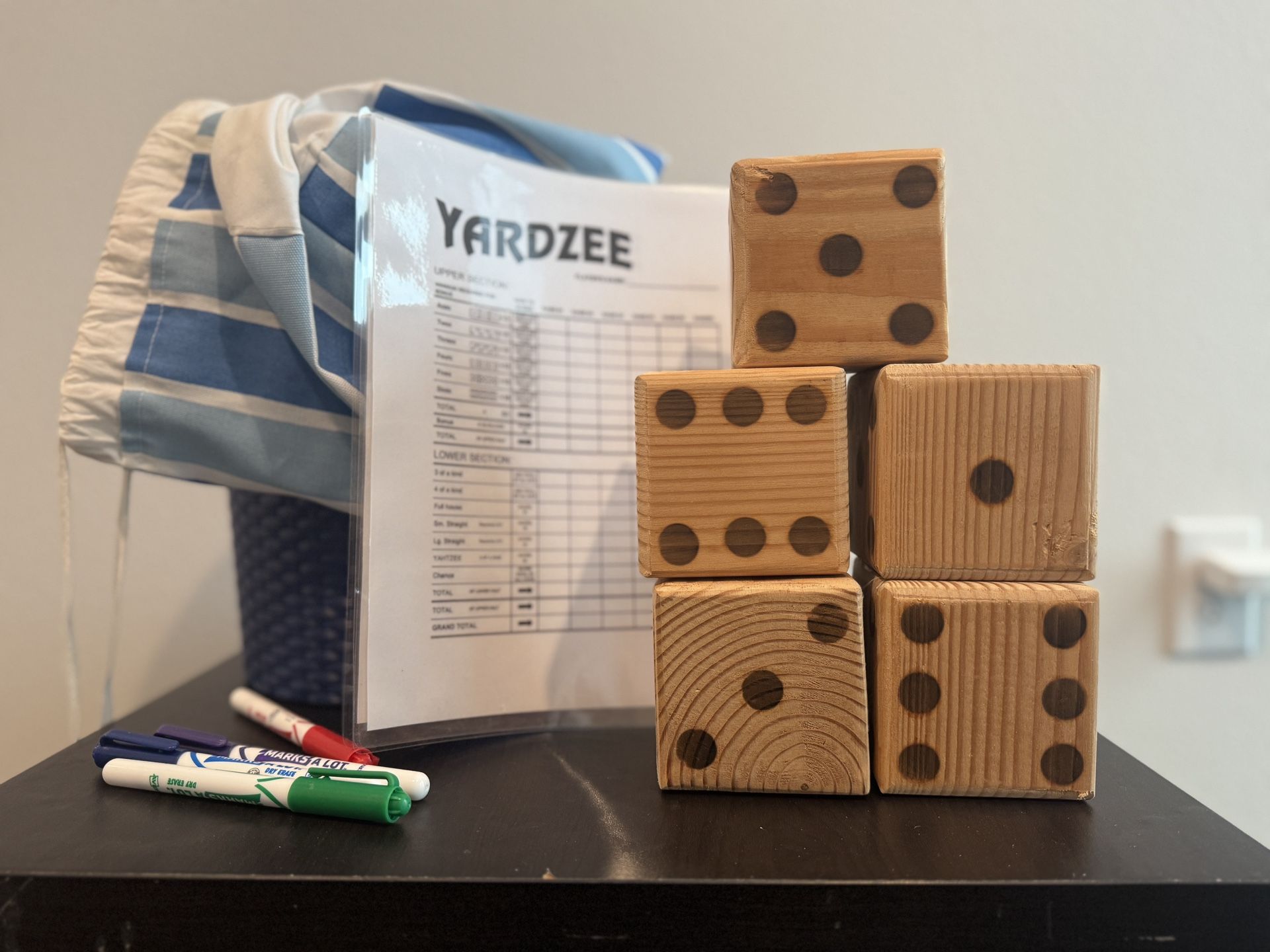Yardzee Game Set with carrying bag/bin