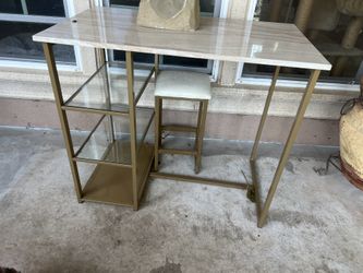 Make Up desk