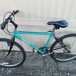 goodbike evryting work good tires size 26” fast bike 