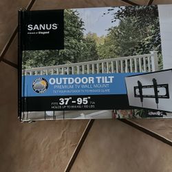 Outdoor TV Mount 