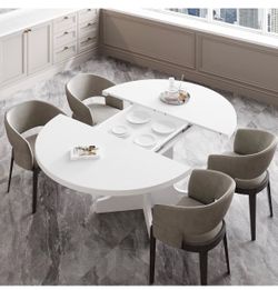 Extendable dining table