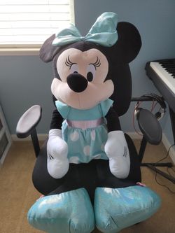 New Giant Disney Minnie Mouse