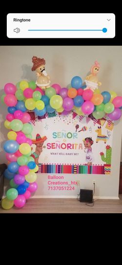 Baby reveal. Senor or Senorita backdrop and balloons