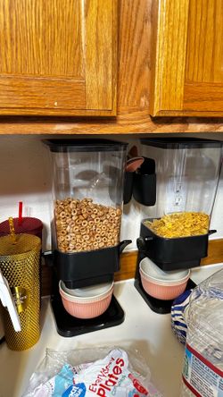 Cereal dispenser