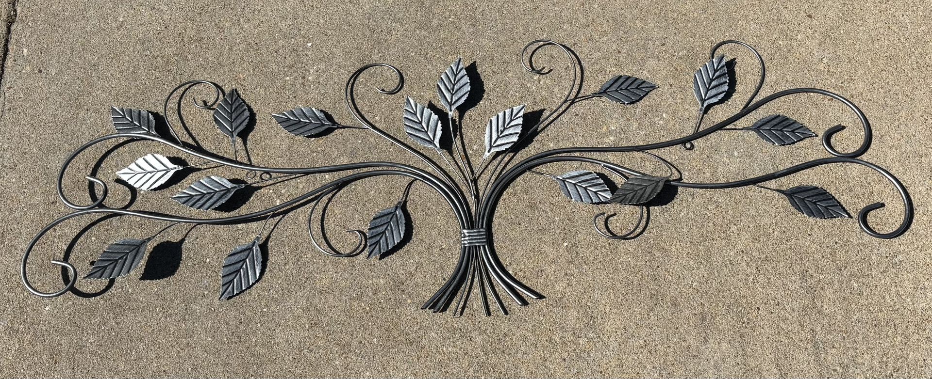 Traditional Leaf Patterned Wall Decor Ready to Hang 17” x 45” EPC