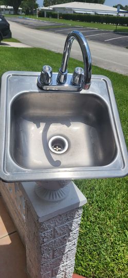 Stainless steel sink