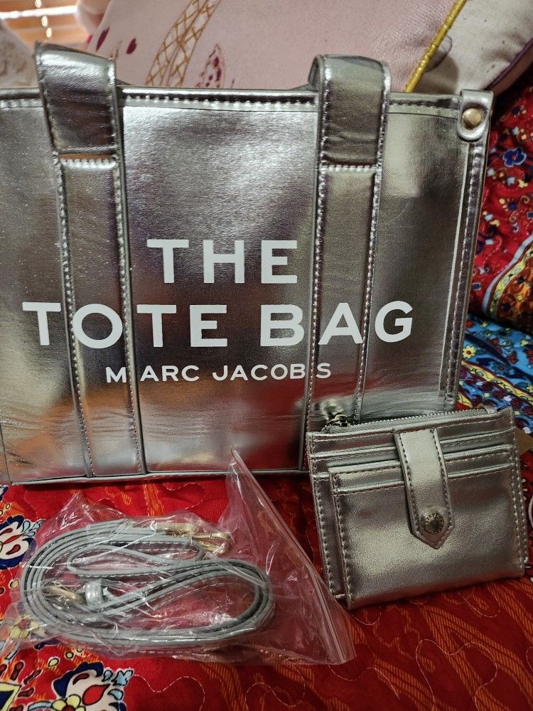 Marc Jacobs Tote/wallet