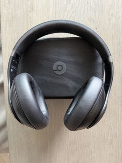 Beats Studio3 Wireless headphones