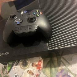 Xbox One Console With One Control And 2 Games 