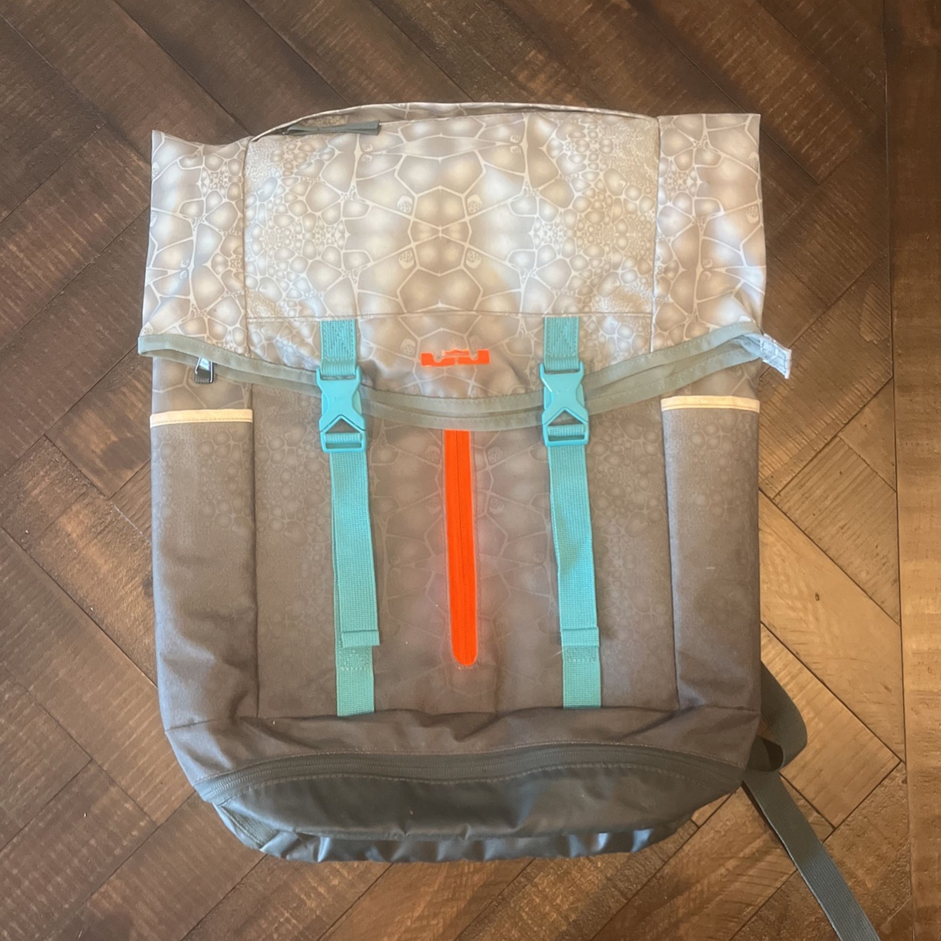 Nike LeBRON JAMES Air Ambassador Backpack Reptile Pattern / Teal / Orange