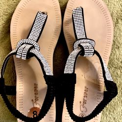 Women’s Black/Rhinestone Foam Wedges Size 8 *NEW*