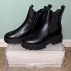 Madden NYC Women’s Chunky Chelsea Boots Shoes