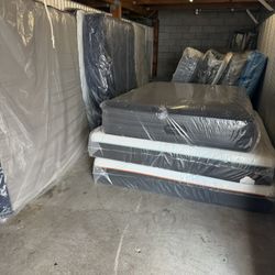 Mattress Clearout!! Financing Deals!! Kings&queens!!