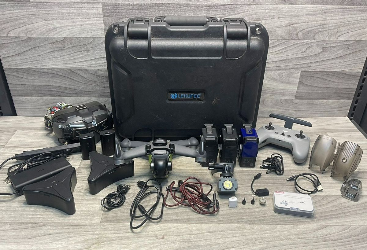A1 Hawk – DJI FPV Fly More Combo Drone – 4K Cam – Goggles – 18 Min Flight – 1km Range (A1D022585) - Very Good Condition