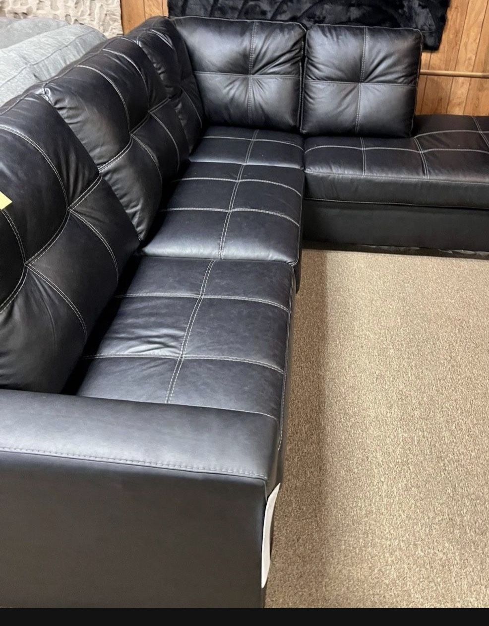 Stylish Cozy Nice Sectional!