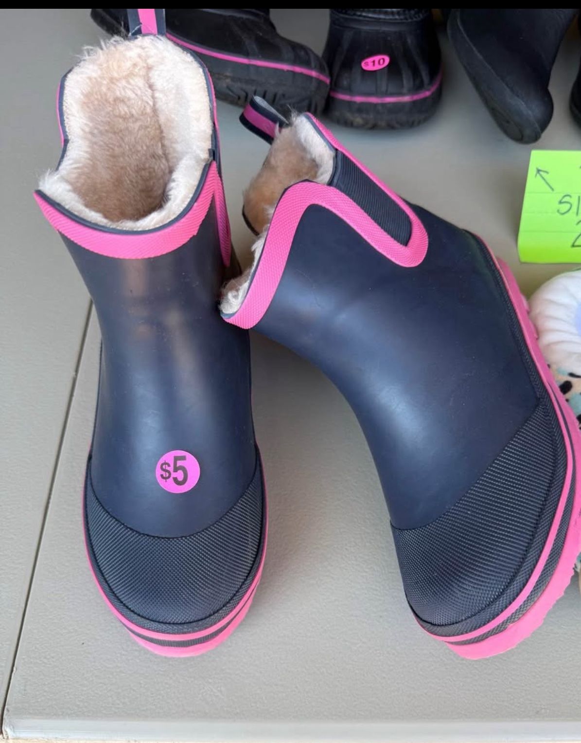 Girls Fur lines Rain Boots 