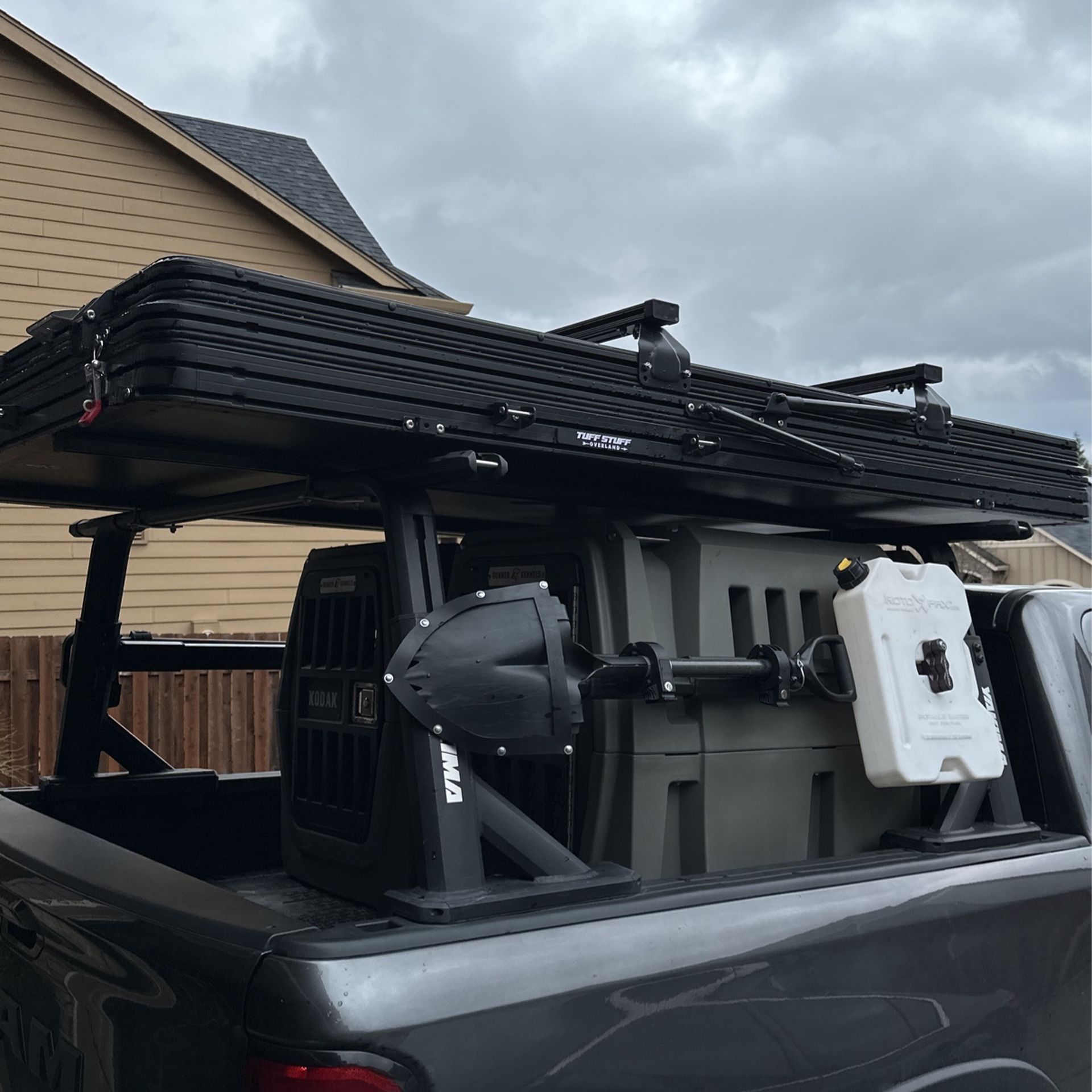 Alpine 61 Rooftop Tent RTT for Sale in Ridgefield, WA - OfferUp