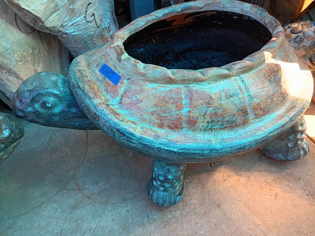 New Extra Large
"Clay Turtle Planters"
Approx.
1ft. 4" x 1ft 10" x 2ft.8" Long
Delivery Available