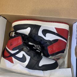 Childrens Jordan 1 “Black Toe”