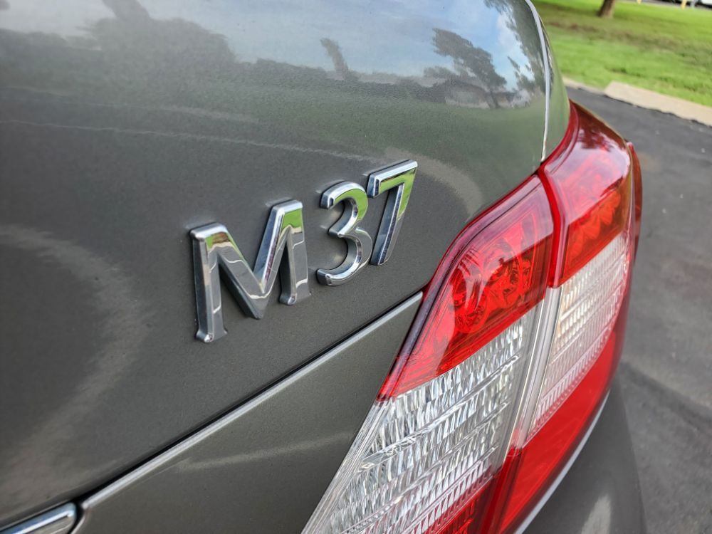 2012 INFINITI M37