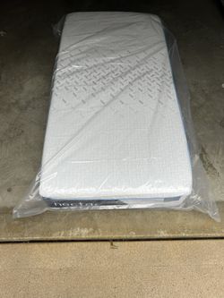 Nectar Classic Hybrid, Twin XL Mattress, Like New, only used for a few months