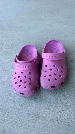 Pink kids crocs size 1