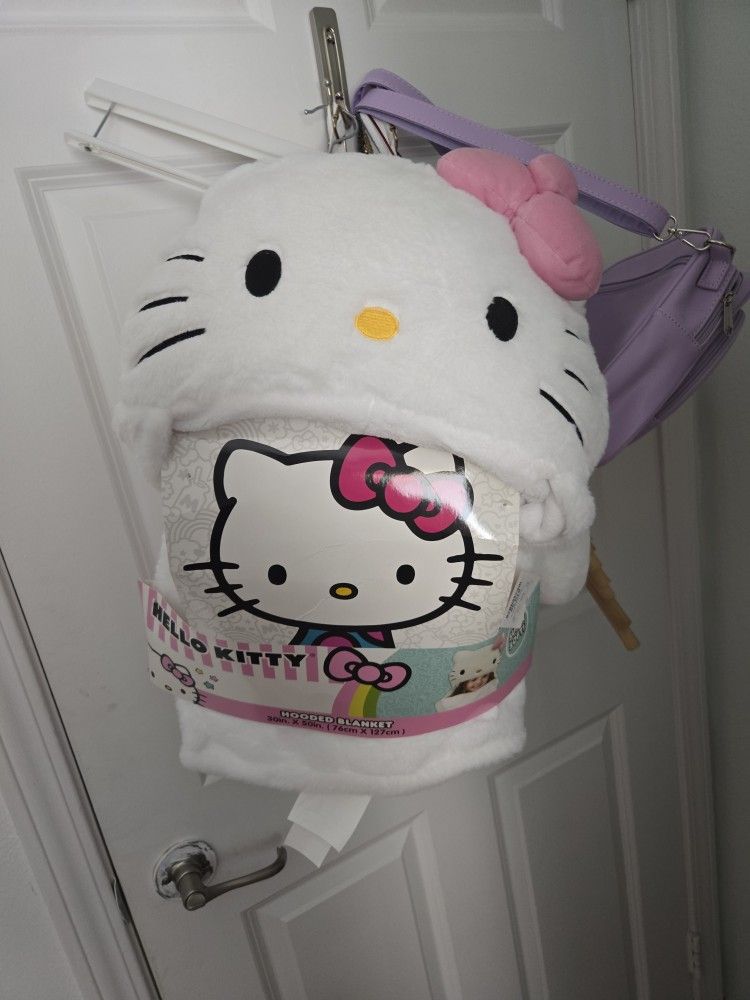 Hooded Hello Kitty Blanket