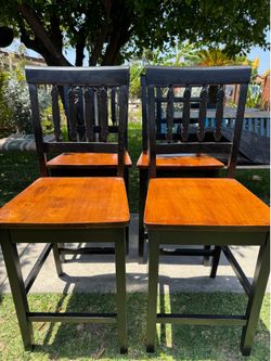 Pub height table and 6 chairs