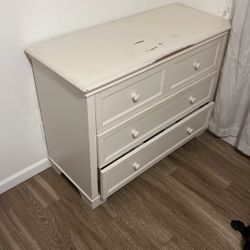 Cafe Kid 4-Drawer Dresser - Sturdy and Functional Design