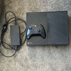 Xbox One w/ Controller & All Cords