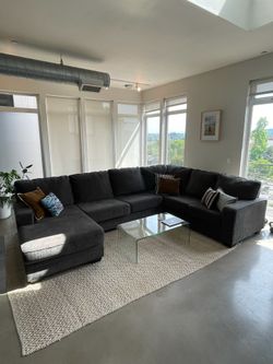 Grey Sectional Couch with Chaise