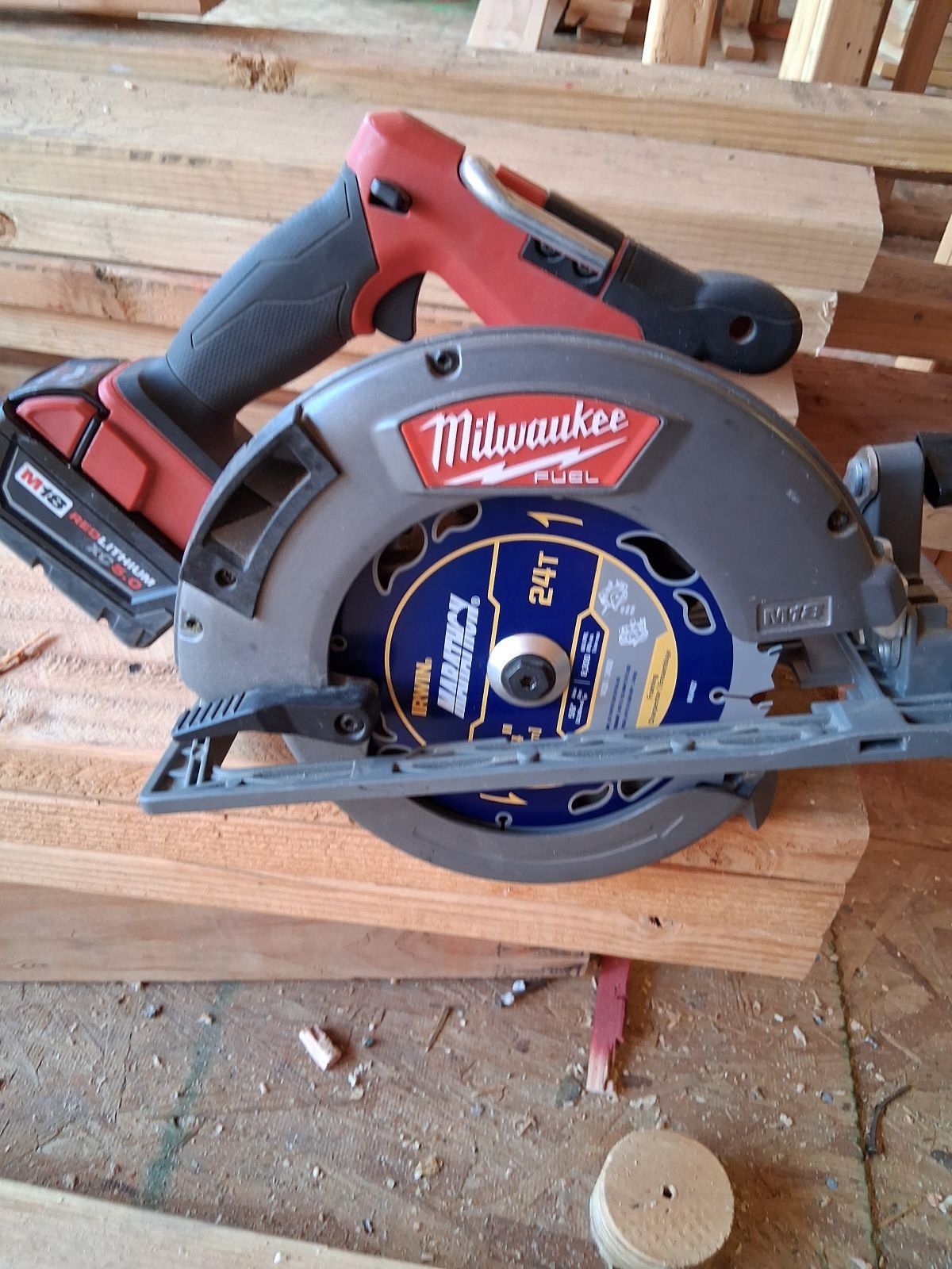M18 FUEL 18V Lithium-Ion Brushless Cordless 7-1/4 in. Circular Saw 