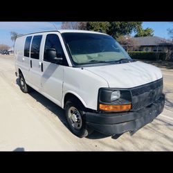 2016 Chevrolet Express 2500 Cargo Van 1WT 135.0" WB