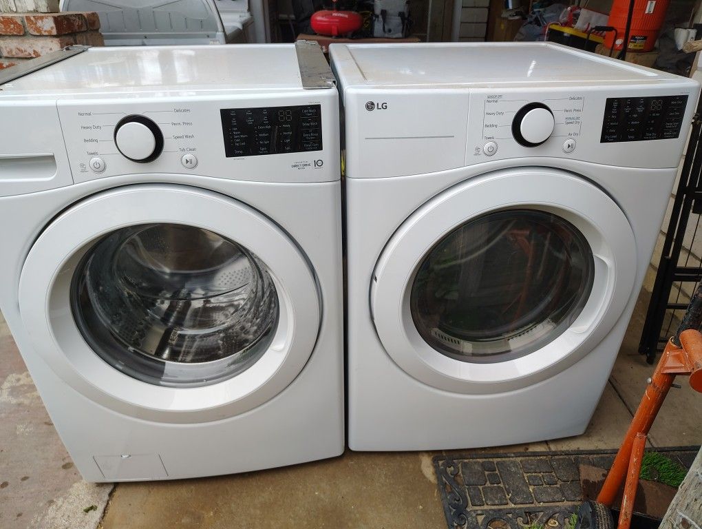 LG Washer And Dryer Gas Set